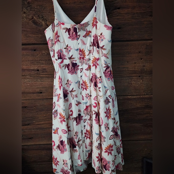 Floral Loft Dress NWT - Picture 2 of 4